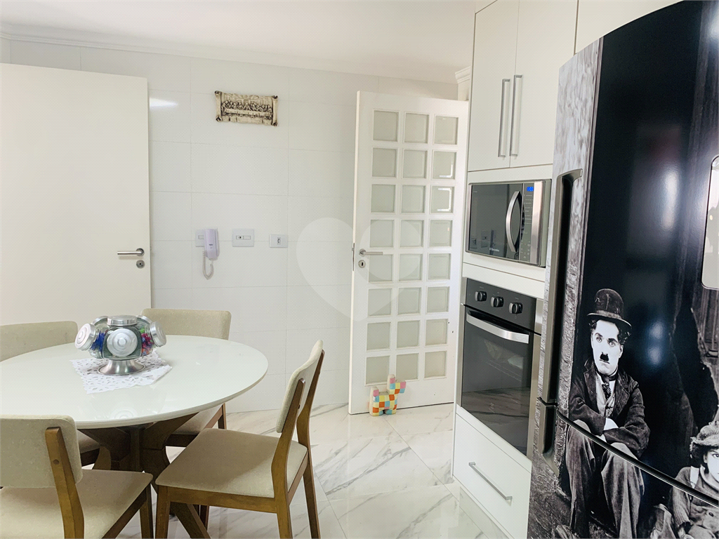 Apartamento no bairro da Vila Maria 3 dormitórios sendo 1 suite. Sala para 2 ambientes.
