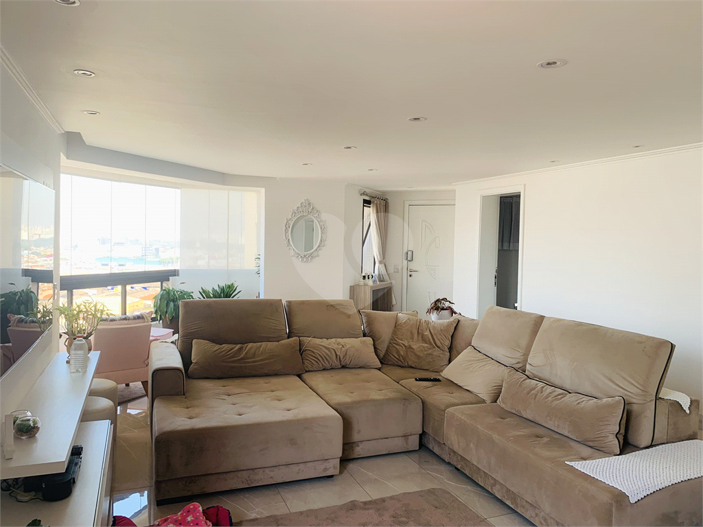Apartamento no bairro da Vila Maria 3 dormitórios sendo 1 suite. Sala para 2 ambientes.