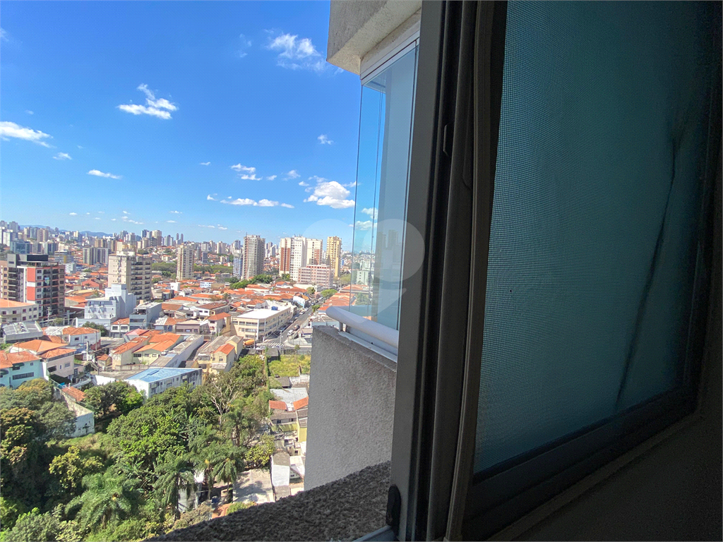Apartamento com 02 dormitórios (uma suíte), 02 vagas, 600 metros do metrô.