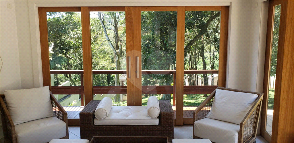 LINDA CASA NA SERRA DA CANTAREIRA