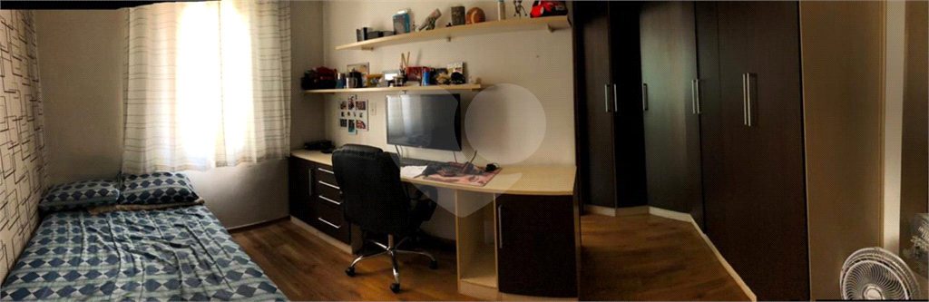 Sobrado no bairro do Imirim com 3 suítes sendo 1 suíte com sacada e armários embutidos. 