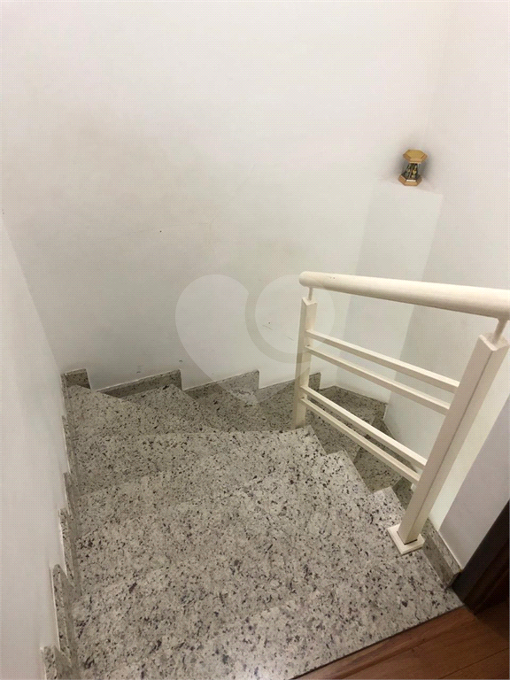 Sobrado no bairro do Imirim com 3 suítes sendo 1 suíte com sacada e armários embutidos. 