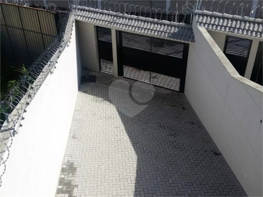 Sobrado no bairro do Tremembé com 4 dormitórios. 4  vagas de garagem