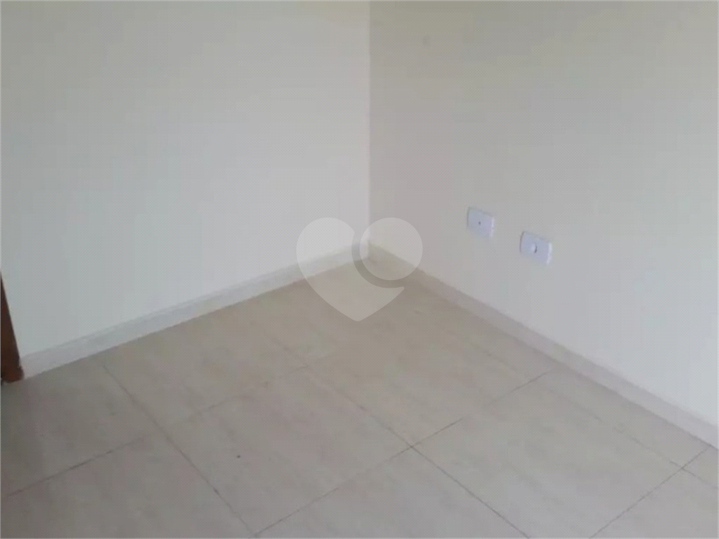 Sobrado no bairro do Tremembé com 4 dormitórios. 4  vagas de garagem