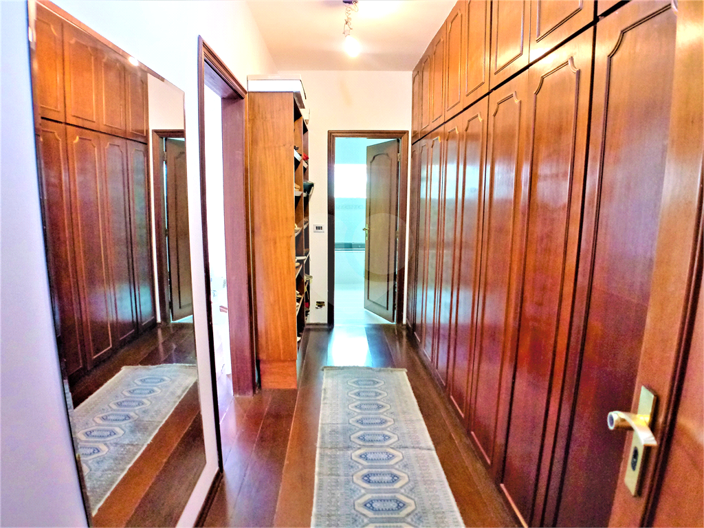 Sobrado impecável na Barra Funda, suítes amplas com closet e muito conforto!