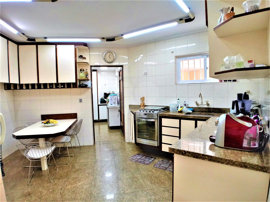 Sobrado impecável na Barra Funda, suítes amplas com closet e muito conforto!