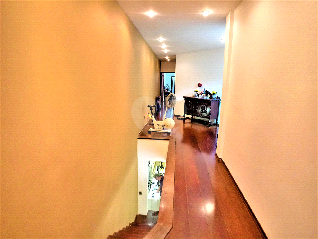 Sobrado impecável na Barra Funda, suítes amplas com closet e muito conforto!