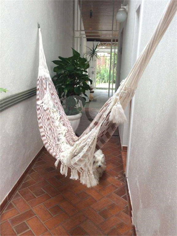 Casa assobradada em Vila no Bairro do Tremembé com 3 dormitórios sendo 1 suíte com varanda.