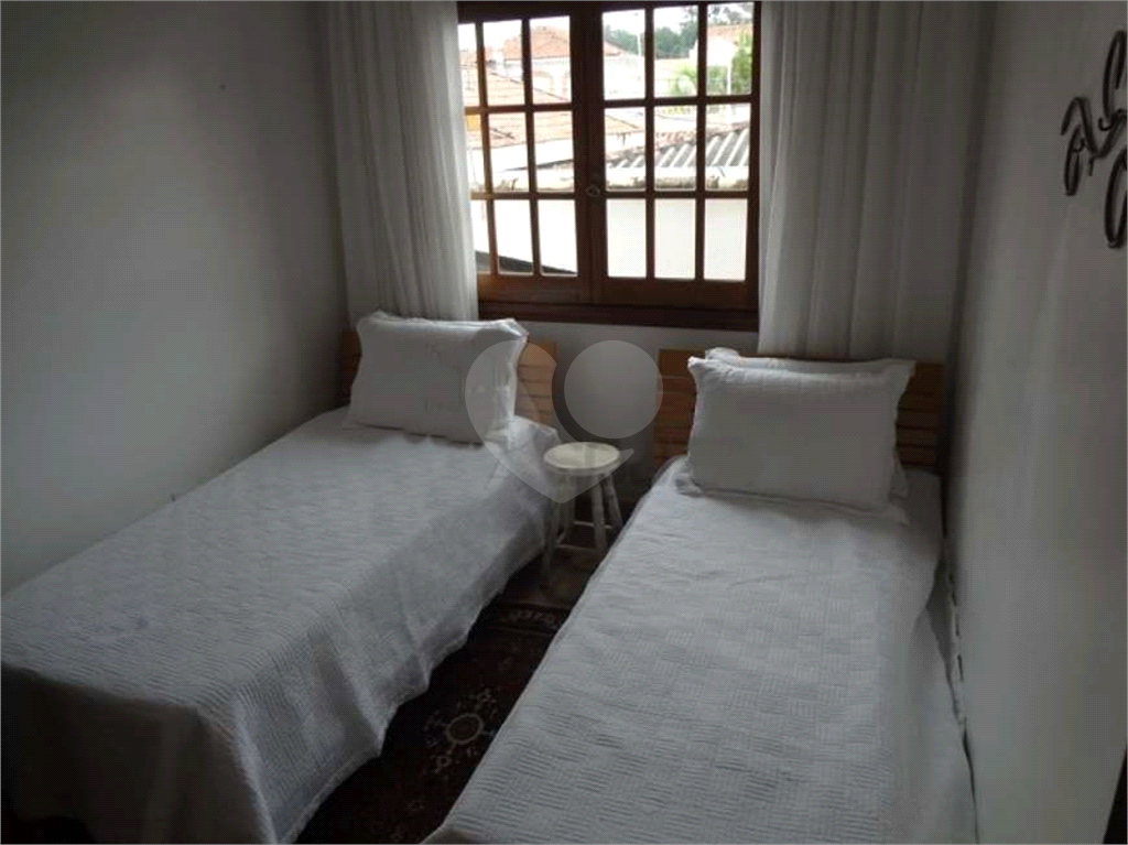 Casa assobradada em Vila no Bairro do Tremembé com 3 dormitórios sendo 1 suíte com varanda.