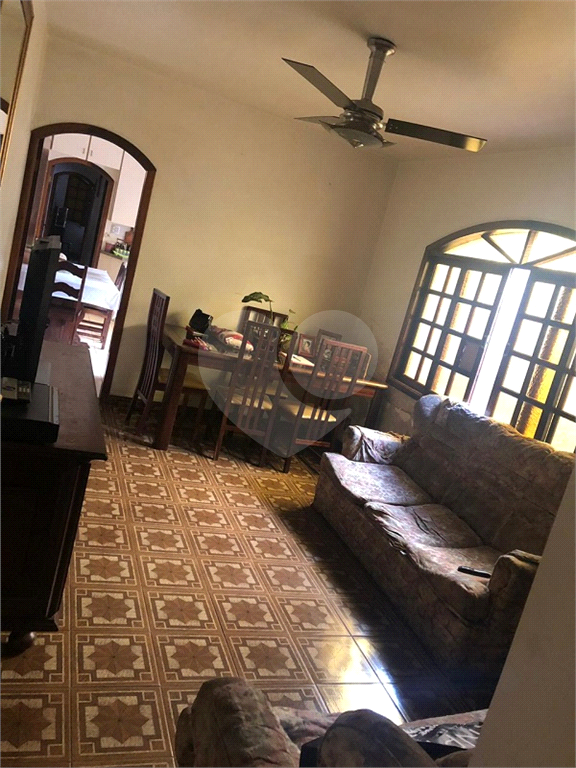  Casa com 3 dormitórios para venda no bairro Vila Medeiros em São Paulo