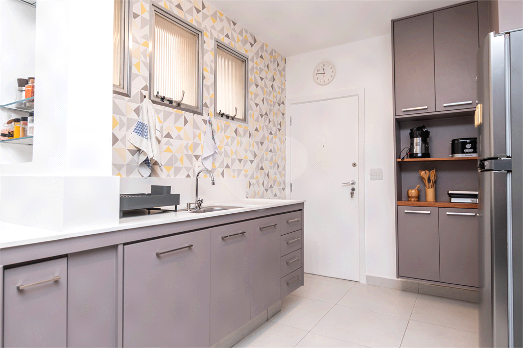 APARTAMENTO em JARDIM PAULISTA