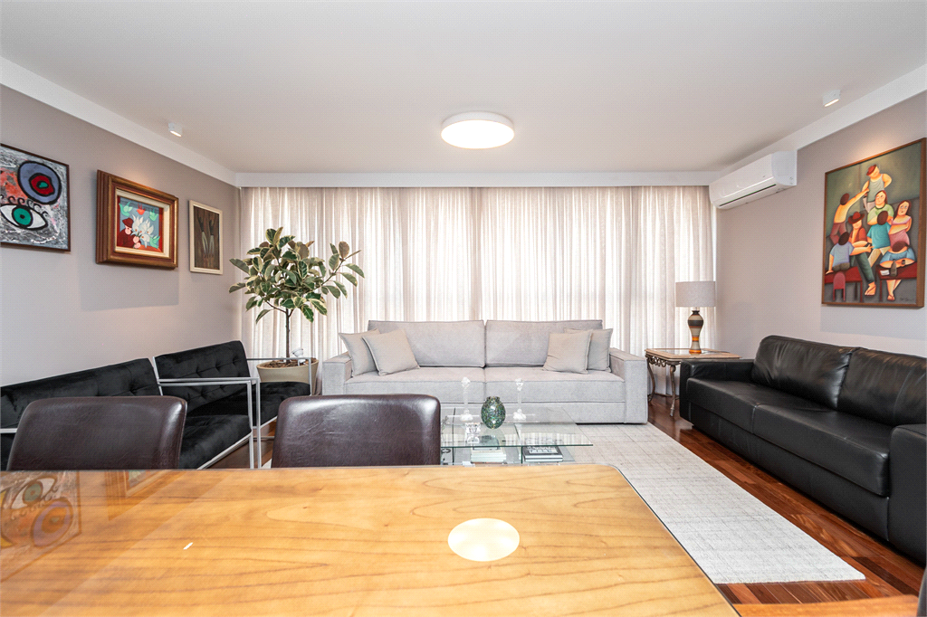 APARTAMENTO em JARDIM PAULISTA
