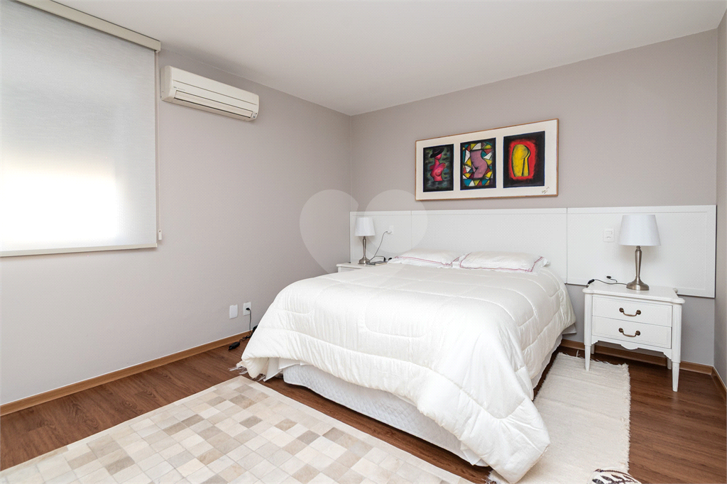 APARTAMENTO em JARDIM PAULISTA