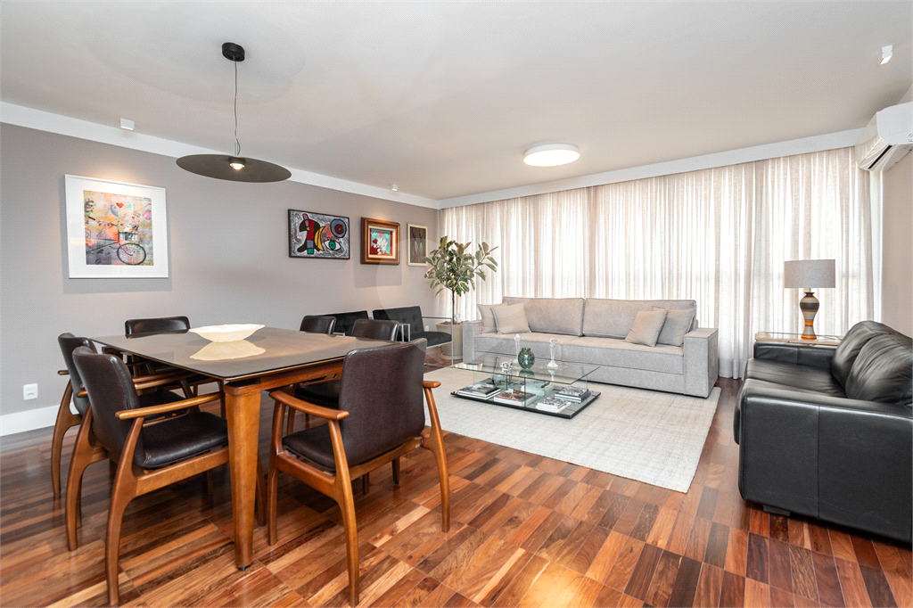 APARTAMENTO em JARDIM PAULISTA
