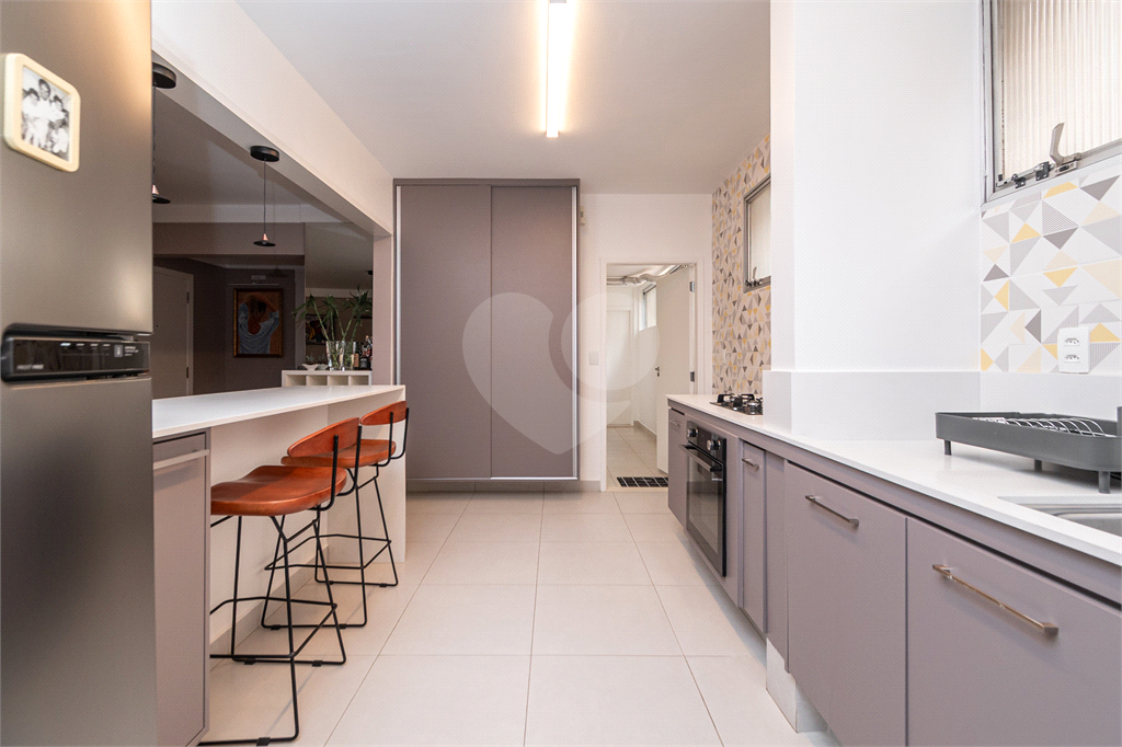 APARTAMENTO em JARDIM PAULISTA