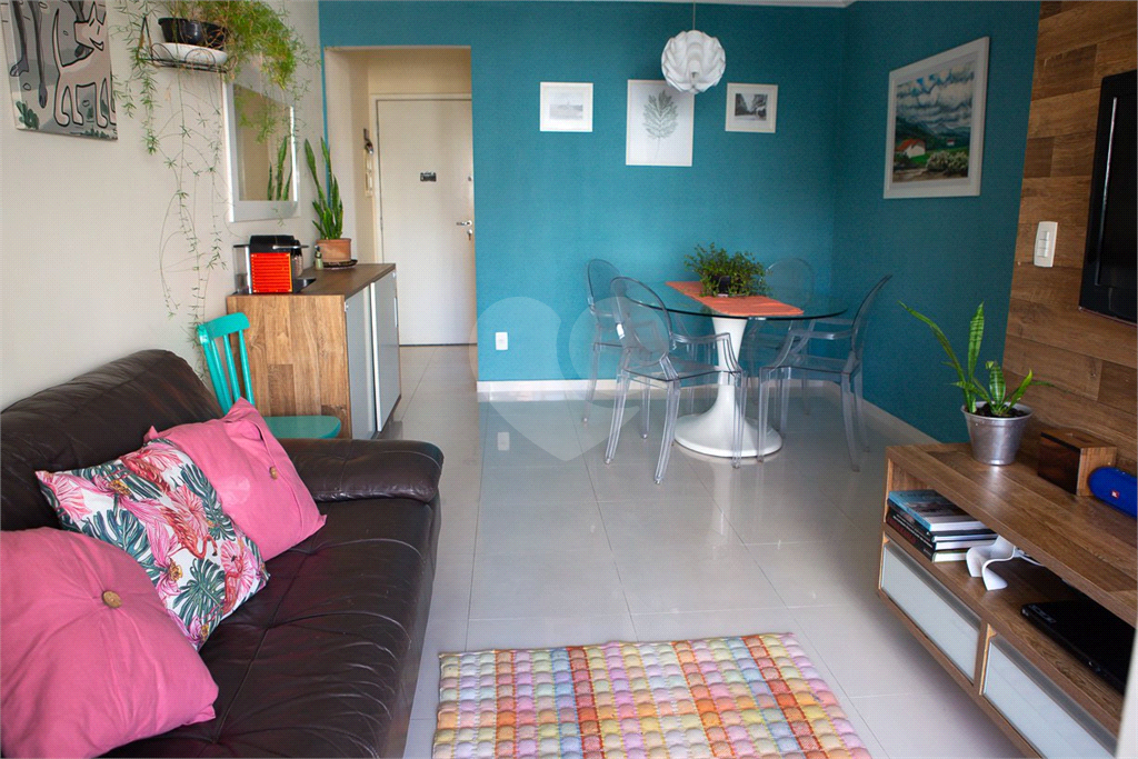 APARTAMENTO em PERDIZES