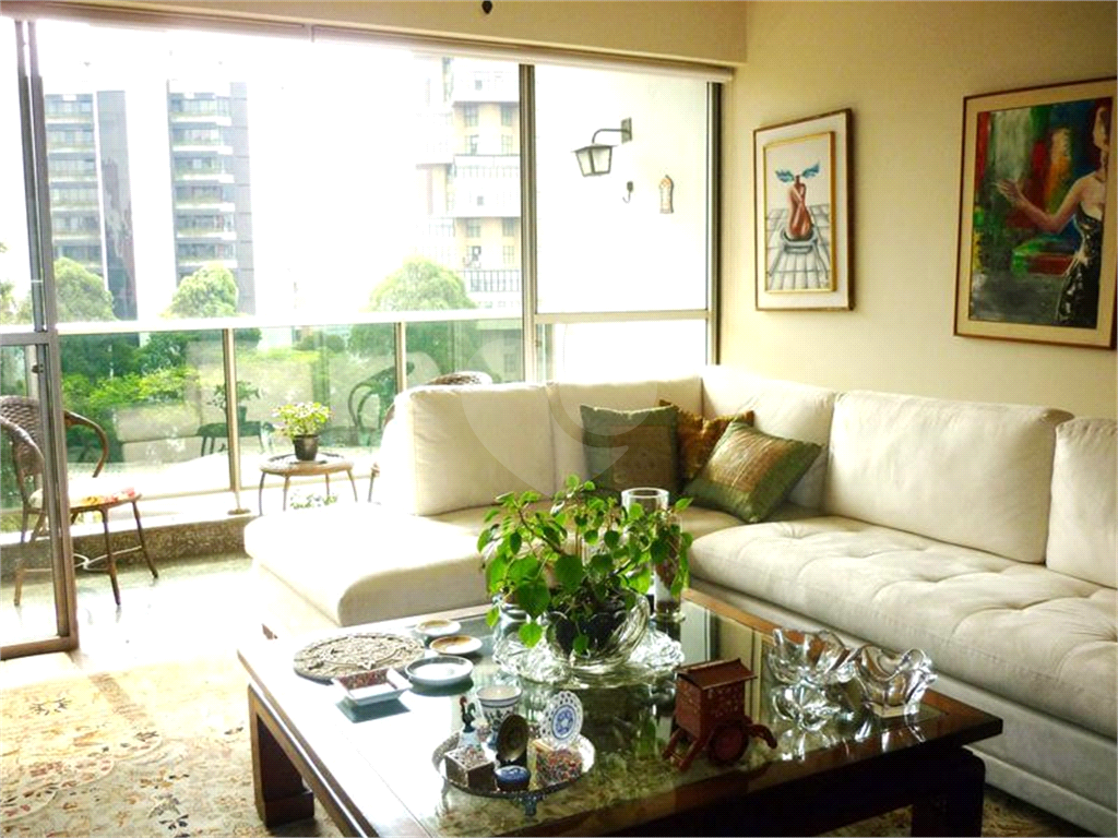 APARTAMENTO em JARDIM SUL