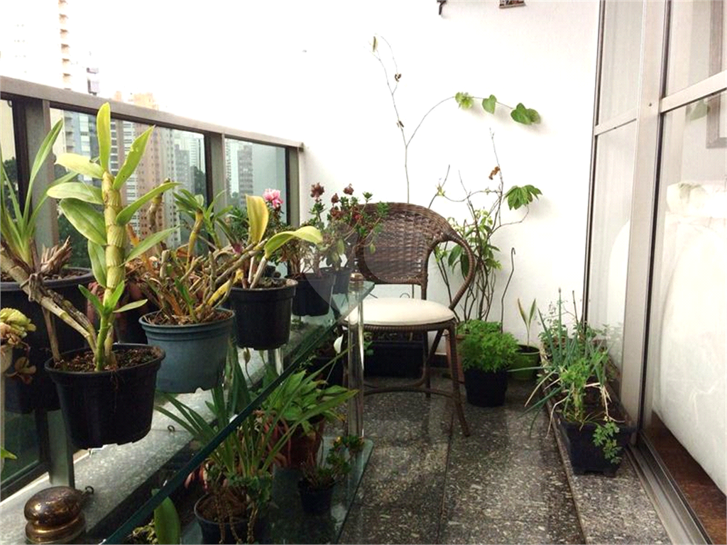 APARTAMENTO em JARDIM SUL