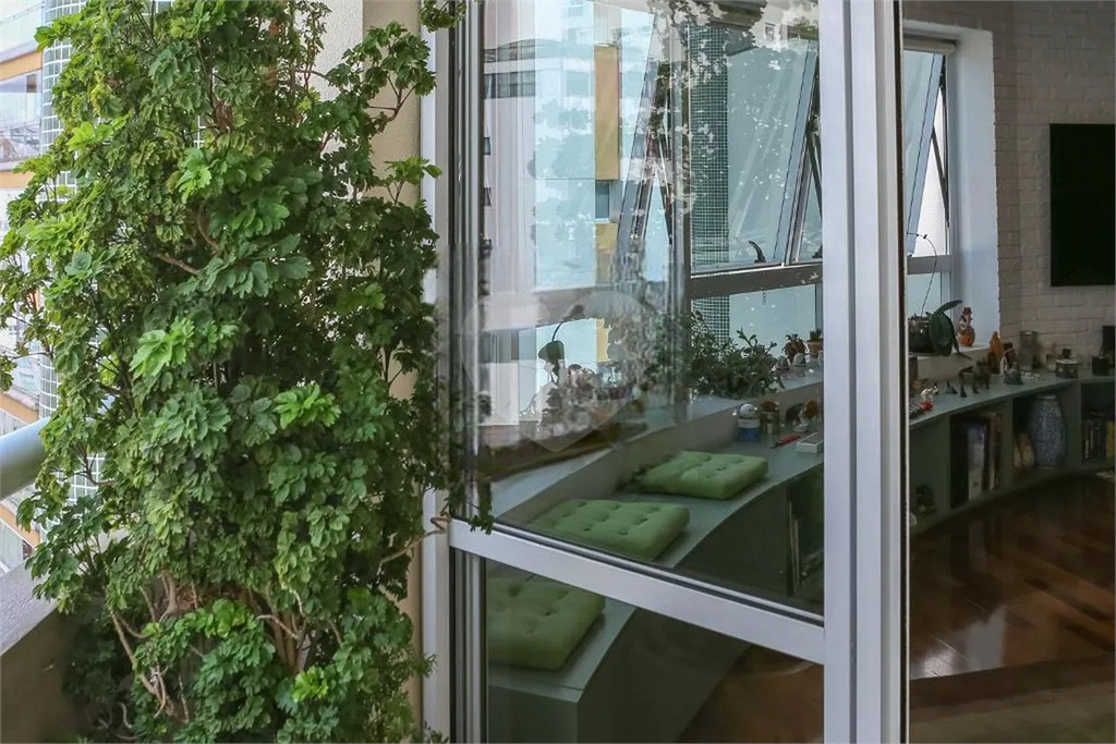 Apartamento à venda em PERDIZES com  104 m²