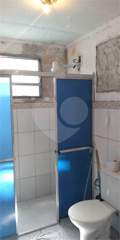 Três imóveis no mesmo terreno na Vila Medeiros. Precisa de reforma. 