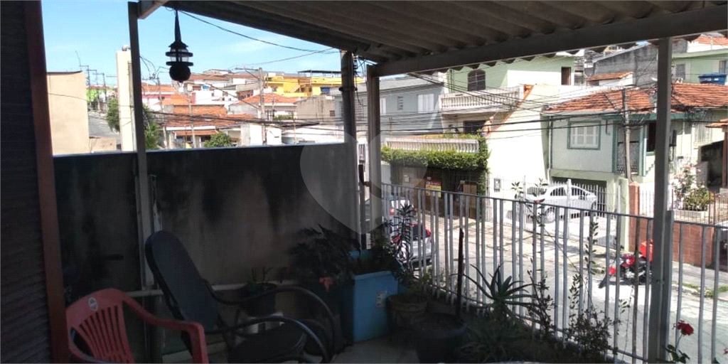 Três imóveis no mesmo terreno na Vila Medeiros. Precisa de reforma. 