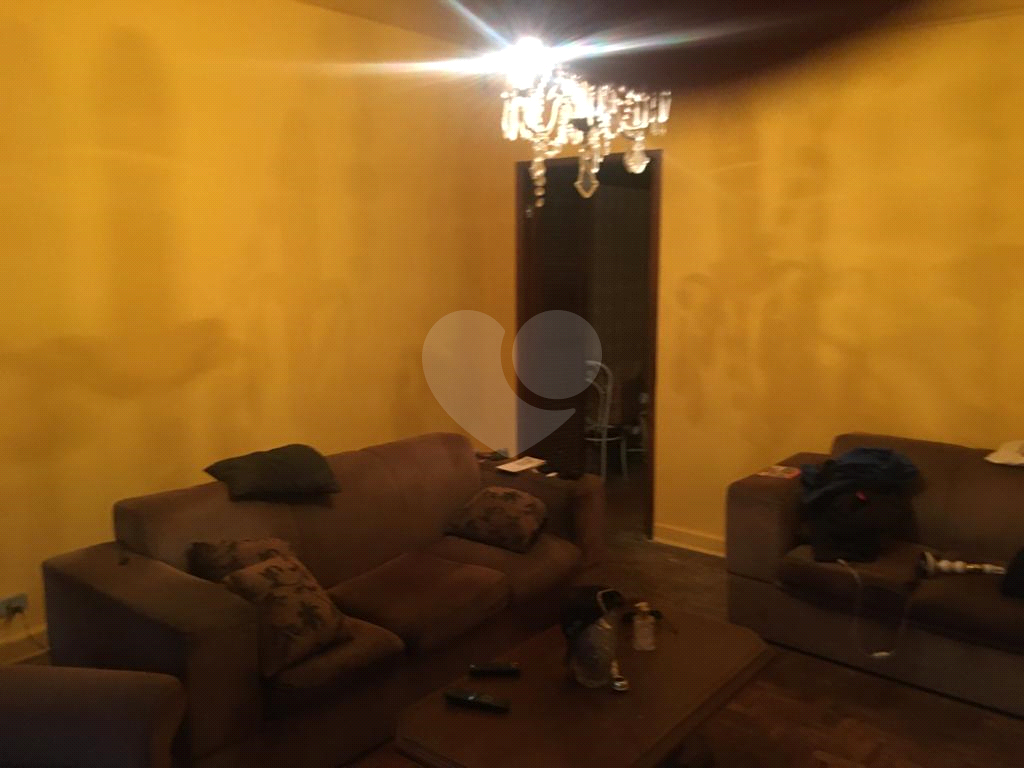 Casa muito bem localizada em Santana com 243 m² com 3 dormitórios 