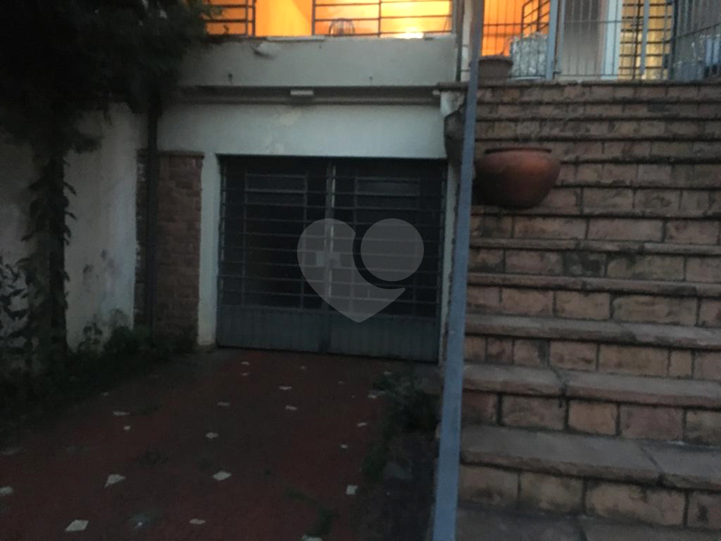 Casa muito bem localizada em Santana com 243 m² com 3 dormitórios 