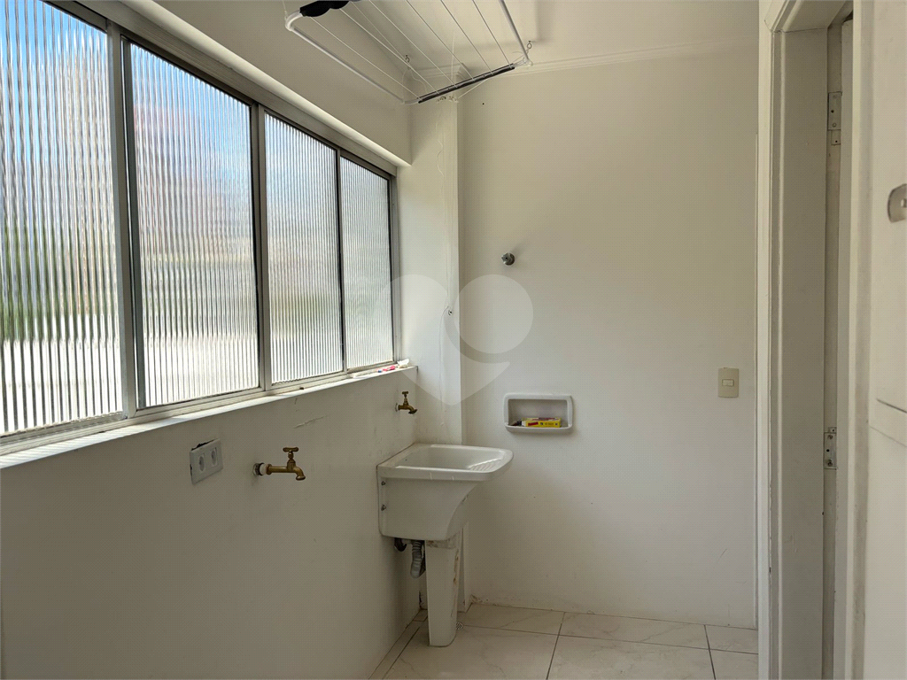 Apartamento de 3 dormitórios para locação no Paraíso