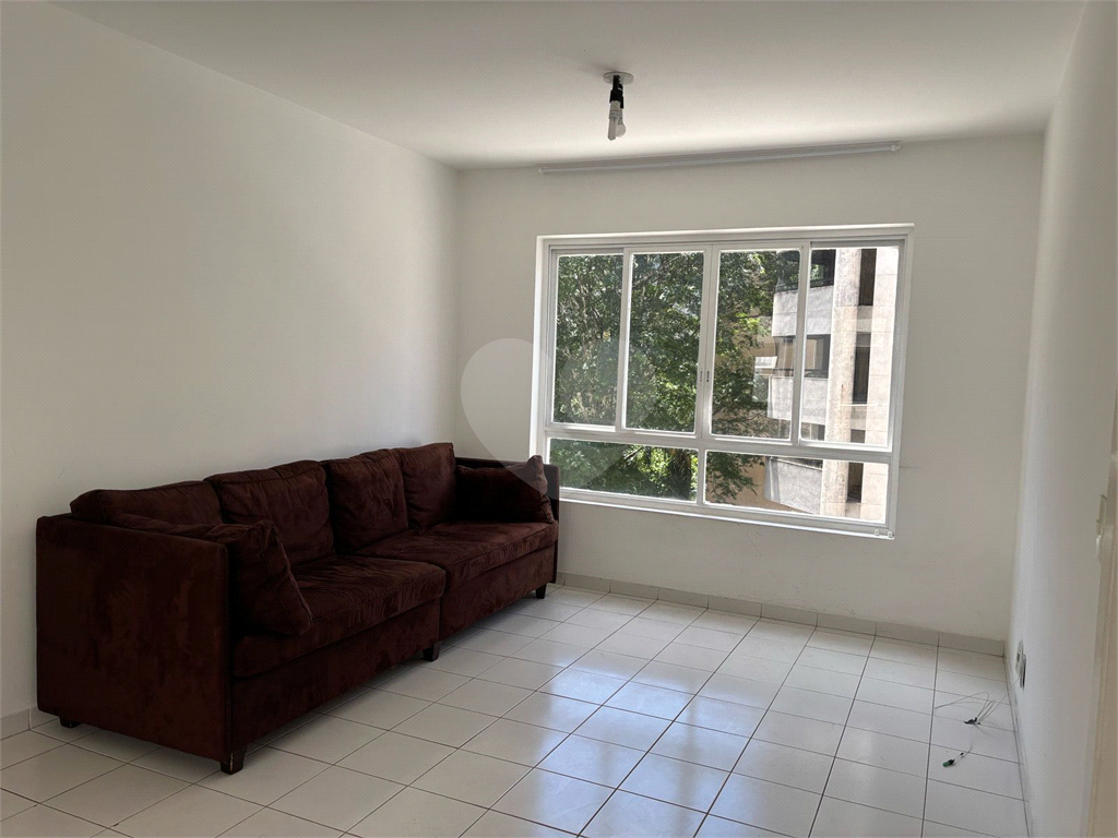 Apartamento de 3 dormitórios para locação no Paraíso