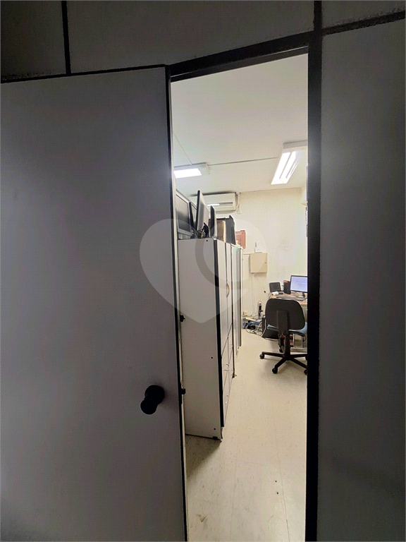 Prédio Comercial na Avenida Ataliba Leonel