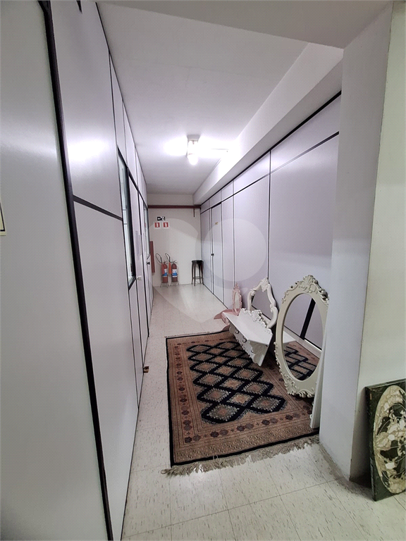 Prédio Comercial na Avenida Ataliba Leonel