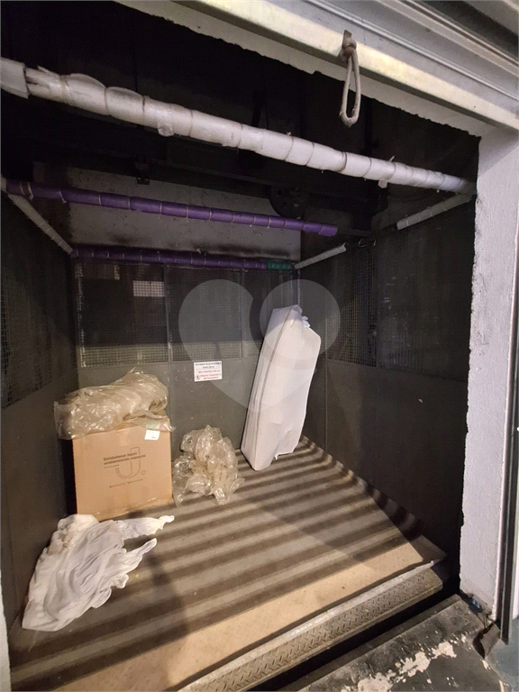 Prédio Comercial na Avenida Ataliba Leonel