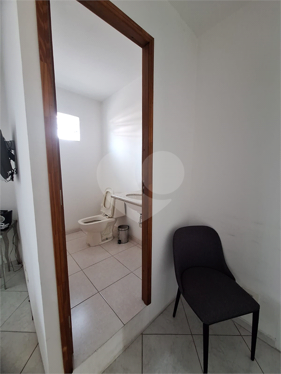 Prédio Comercial na Avenida Ataliba Leonel