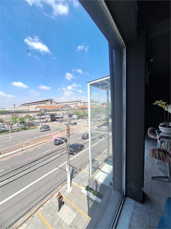 Prédio Comercial na Avenida Ataliba Leonel