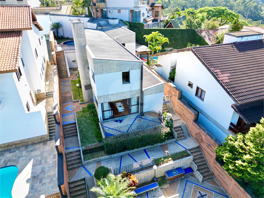Lindo sobrado no pé da Serra no Jardim Ibiratiba