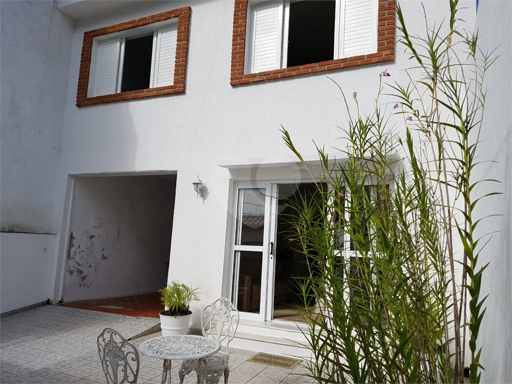 Sobrado residencial na Vila Maria nas medidas: Área construída 161m²