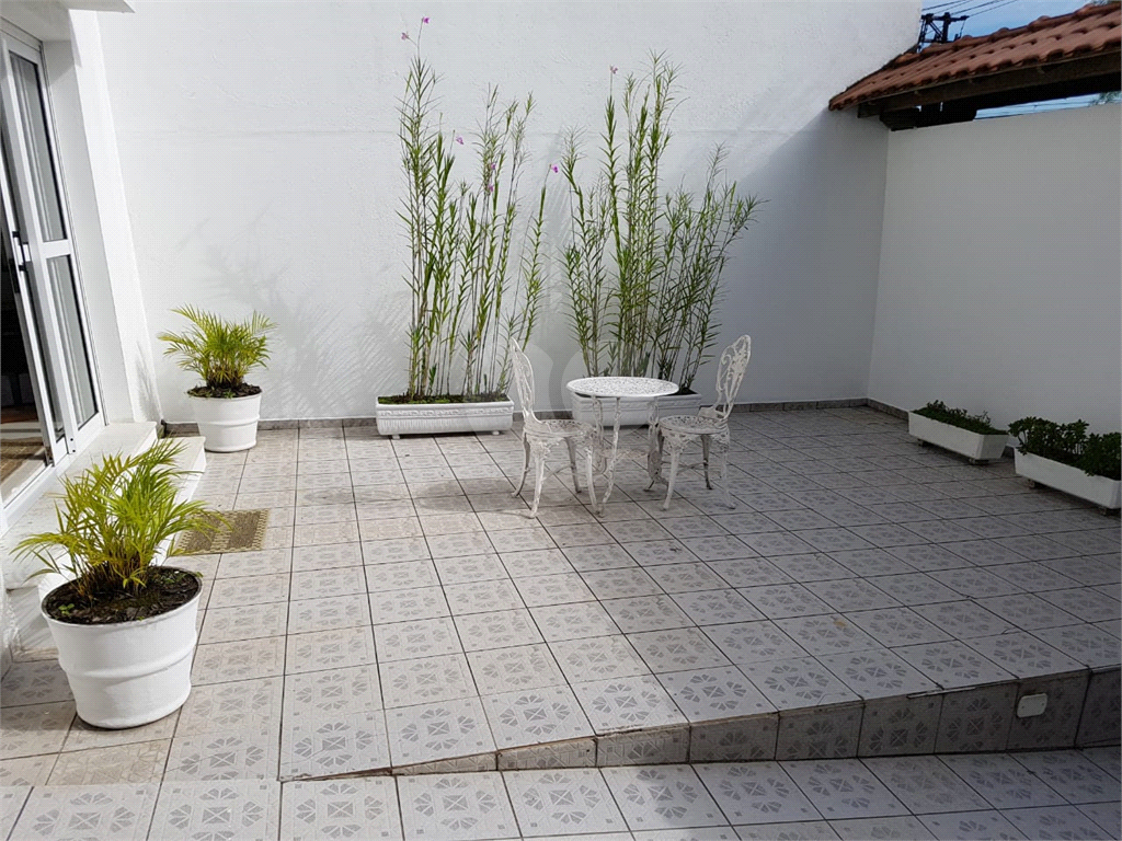 Sobrado residencial na Vila Maria nas medidas: Área construída 161m²