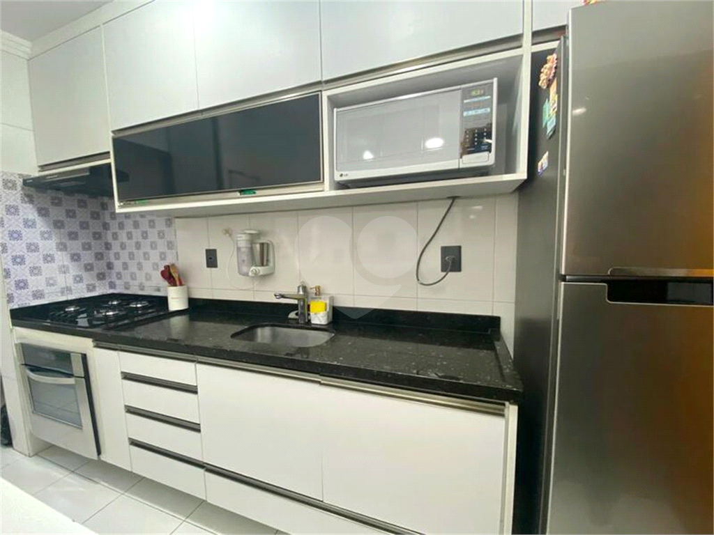 Apartamento à venda com 2 quartos, 65m² - Foto 18