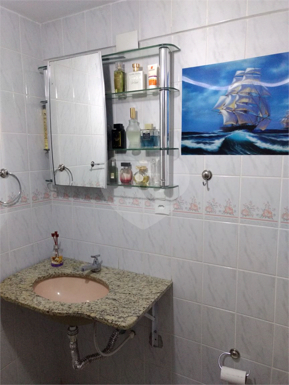 Apartamento grande, e preço imperdível 