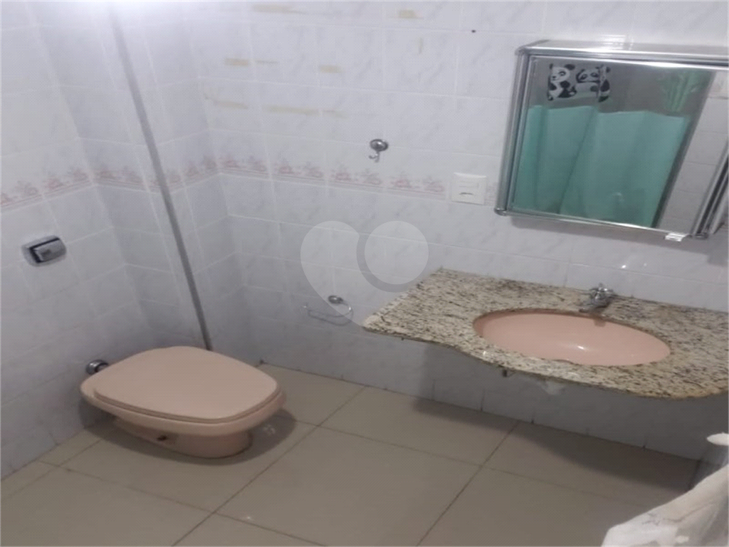 Apartamento grande, e preço imperdível 
