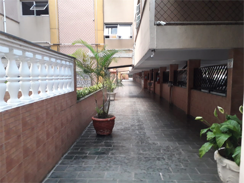 Apartamento grande, e preço imperdível 