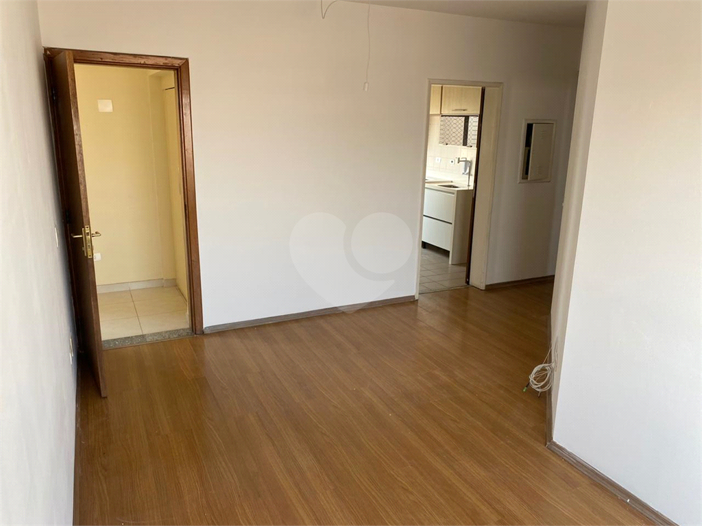 Apartamento à venda e aluguel com 2 quartos, 65m² - Foto 5