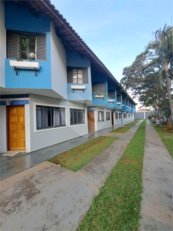 Sobrado em Condomínio Fechado com 2 Quartos e 1 Vaga.