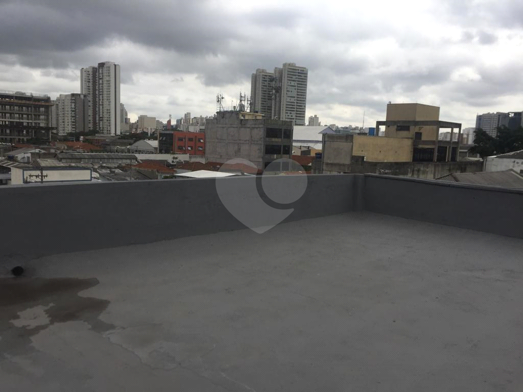 EXCELENTE PRÉDIO COMERCIAL REGIÃO DA BARRA FUNDA, SENDO 1.200 METROS.