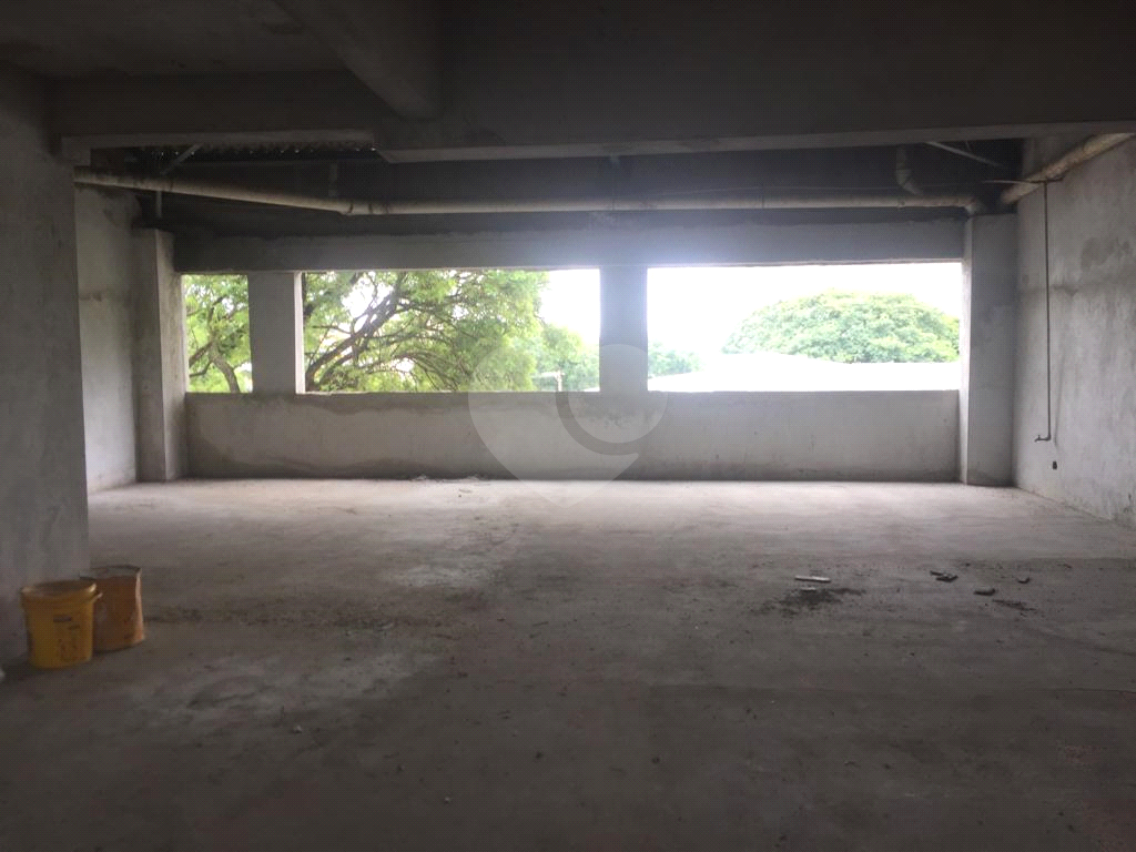 EXCELENTE PRÉDIO COMERCIAL REGIÃO DA BARRA FUNDA, SENDO 1.200 METROS.