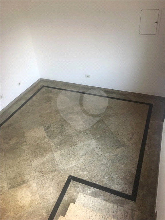 SOBRADO EM CONDOMINIO FECHADO