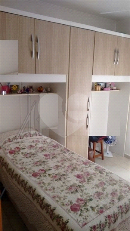 Apartamento todo reformado em bairro de alto padrão .Documentação em ordem, estuda contra proposta!!