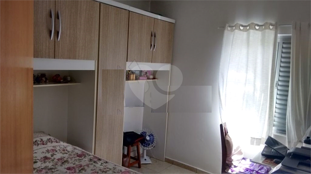 Apartamento todo reformado em bairro de alto padrão .Documentação em ordem, estuda contra proposta!!