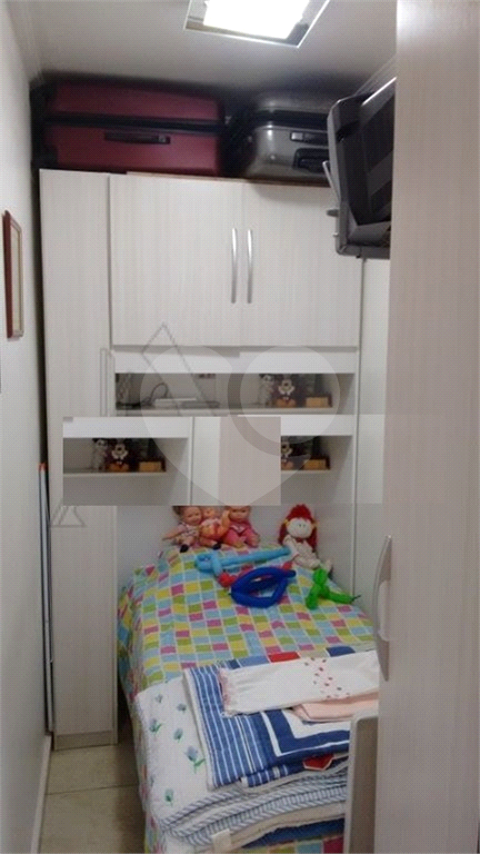Apartamento todo reformado em bairro de alto padrão .Documentação em ordem, estuda contra proposta!!