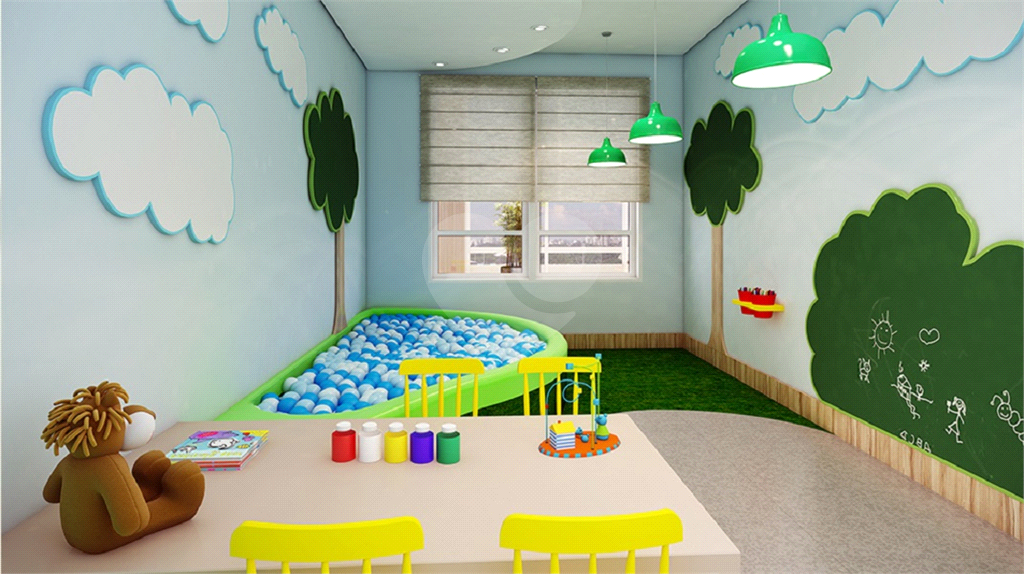 Apartamento com três suítes e três vagas na Vila Pompeia